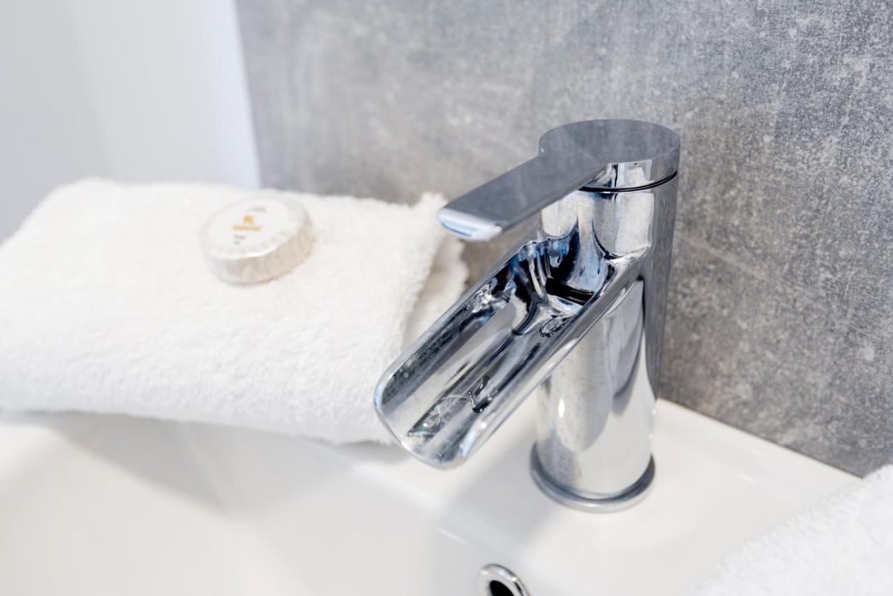 Wrexham Central Stay Apartment Seven المظهر الخارجي الصورة